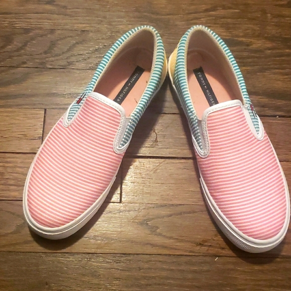 Tommy Hilfiger slip ons  size 8 mutlicolored - Picture 4 of 4